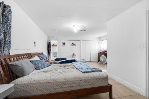 Villa ou maison à vendre à Sweetwater, Floride: 3 chambres, 161.93 m2 № 1956770 - photo 16