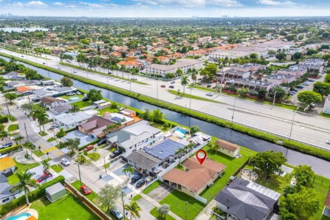 Villa ou maison à vendre à Sweetwater, Floride: 3 chambres, 161.93 m2 № 1956770 - photo 28
