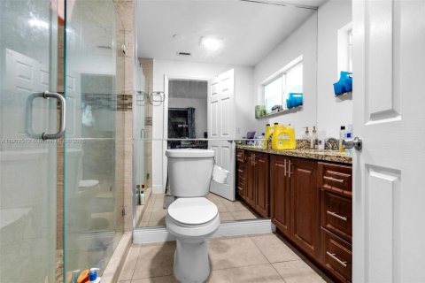 Villa ou maison à vendre à Sweetwater, Floride: 3 chambres, 161.93 m2 № 1956770 - photo 19