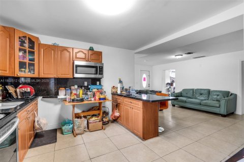 Villa ou maison à vendre à Sweetwater, Floride: 3 chambres, 161.93 m2 № 1956770 - photo 6