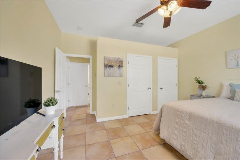 House in Sarasota, Florida 3 bedrooms, 220.18 sq.m. № 1835542 - photo 24