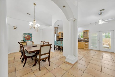 House in Sarasota, Florida 3 bedrooms, 220.18 sq.m. № 1835542 - photo 6