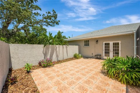 House in Sarasota, Florida 3 bedrooms, 220.18 sq.m. № 1835542 - photo 28
