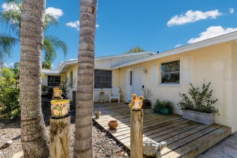 Casa en venta en Holmes Beach, Florida, 4 dormitorios, 184.13 m2 № 2144588 - foto 26