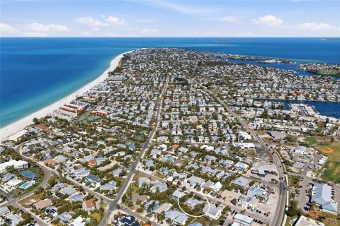 Casa en venta en Holmes Beach, Florida, 4 dormitorios, 184.13 m2 № 2144588 - foto 2