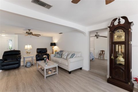 Casa en venta en Holmes Beach, Florida, 4 dormitorios, 184.13 m2 № 2144588 - foto 7