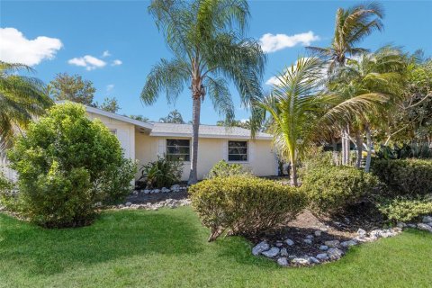 Casa en Holmes Beach, Florida 4 dormitorios, 184.13 m2 № 2144588