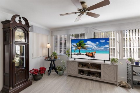 Casa en venta en Holmes Beach, Florida, 4 dormitorios, 184.13 m2 № 2144588 - foto 6