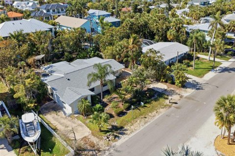 Casa en venta en Holmes Beach, Florida, 4 dormitorios, 184.13 m2 № 2144588 - foto 27