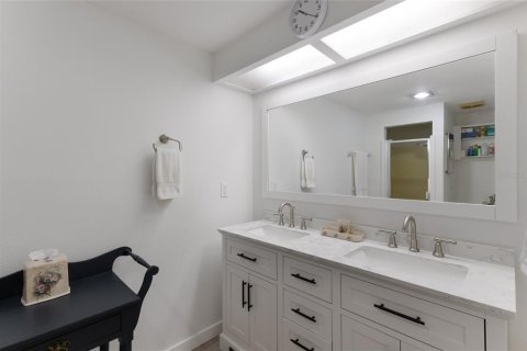 Casa en venta en Holmes Beach, Florida, 4 dormitorios, 184.13 m2 № 2144588 - foto 18