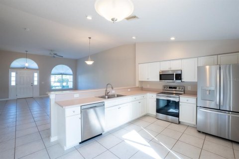 Commercial property in Palm Coast, Florida 6 bedrooms, 240.43 sq.m. № 2094691 - photo 6