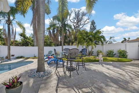 House in Belleair Beach, Florida 3 bedrooms, 261.8 sq.m. № 2128229 - photo 21