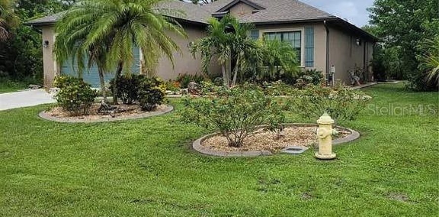 Casa en Rotonda, Florida 3 dormitorios, 157.28 m2 № 1687828