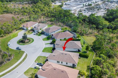 House in Jensen Beach, Florida 3 bedrooms, 169.08 sq.m. № 2086993 - photo 2