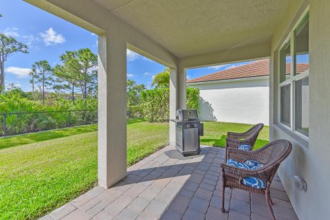 House in Jensen Beach, Florida 3 bedrooms, 169.08 sq.m. № 2086993 - photo 21