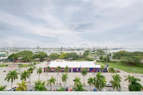 Купить кондоминиум в Майами, Флорида 45.62м2, № 2053509 - фото 5