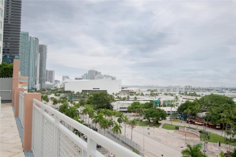 Купить кондоминиум в Майами, Флорида 45.62м2, № 2053509 - фото 3