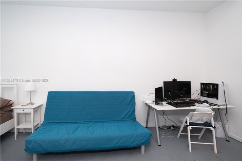 Купить кондоминиум в Майами, Флорида 45.62м2, № 2053509 - фото 10