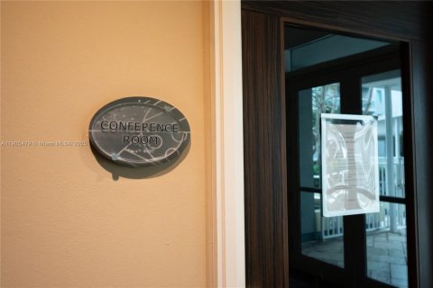 Купить кондоминиум в Майами, Флорида 45.62м2, № 2053509 - фото 18
