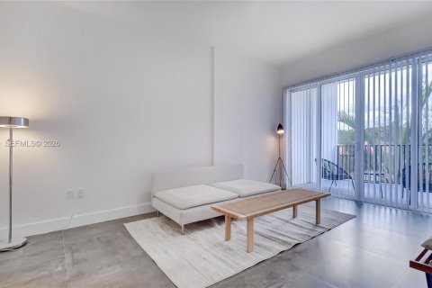 Снять в аренду виллу или дом в Майами, Флорида 3 спальни, 120.77м2, № 2050960 - фото 14