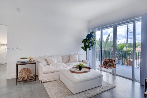 Снять в аренду виллу или дом в Майами, Флорида 3 спальни, 120.77м2, № 2050960 - фото 10