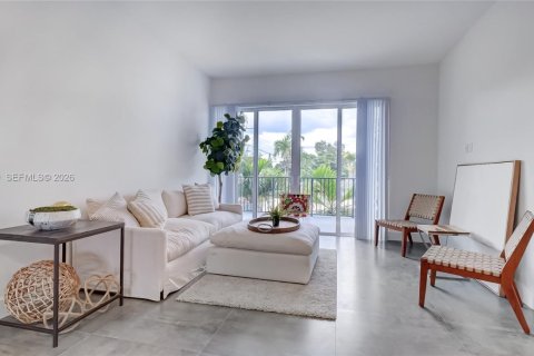 Снять в аренду виллу или дом в Майами, Флорида 3 спальни, 120.77м2, № 2050960 - фото 6