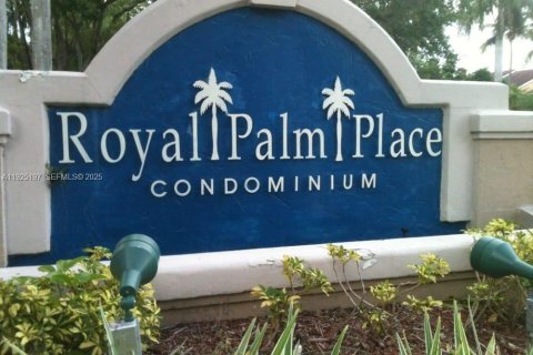 Купить кондоминиум в Майами, Флорида 1 спальня, 72.28м2, № 1985888 - фото 1