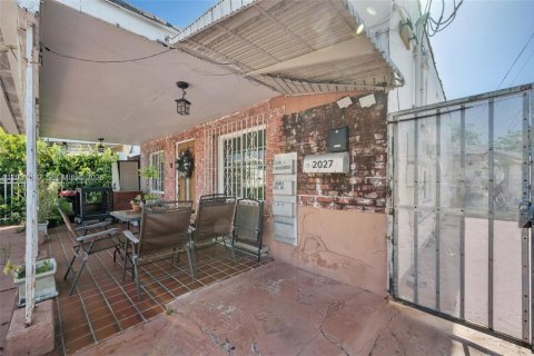 Commercial property in Miami, Florida 298.03 sq.m. № 2086581 - photo 3