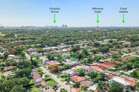 Commercial property in Miami, Florida 298.03 sq.m. № 2086581 - photo 4