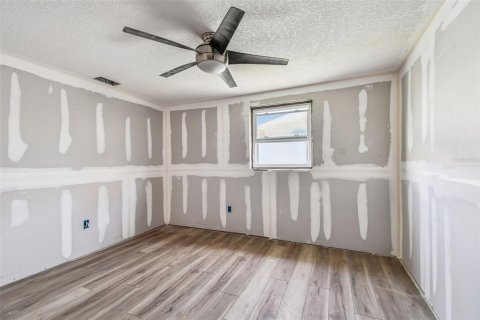 House in Hudson, Florida 2 bedrooms, 158.68 sq.m. № 1856454 - photo 30
