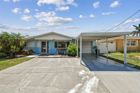 House in Hudson, Florida 2 bedrooms, 158.68 sq.m. № 1856454 - photo 5