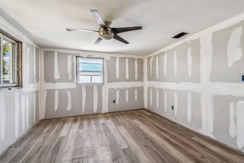 House in Hudson, Florida 2 bedrooms, 158.68 sq.m. № 1856454 - photo 24