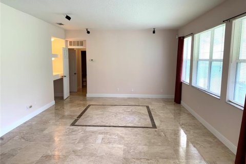 House in Clermont, Florida 5 bedrooms, 308.9 sq.m. № 1363870 - photo 5