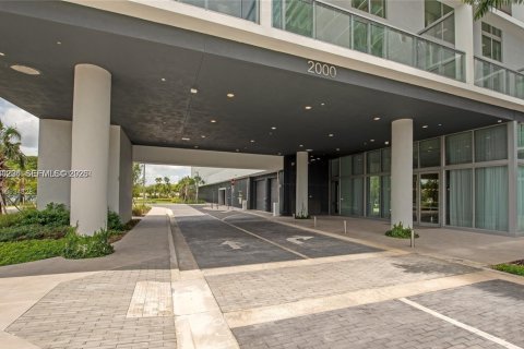 Снять в аренду кондоминиум в Санрайз, Флорида 2 спальни, 97.55м2, № 1997883 - фото 2