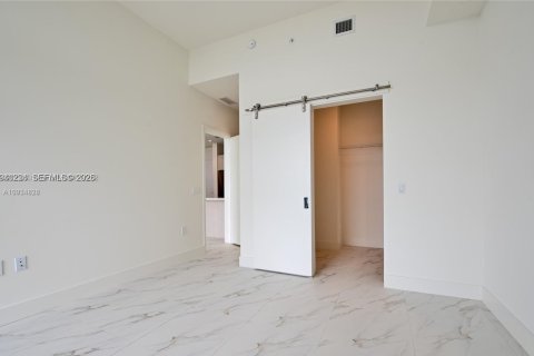 Снять в аренду кондоминиум в Санрайз, Флорида 2 спальни, 97.55м2, № 1997883 - фото 8