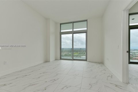 Снять в аренду кондоминиум в Санрайз, Флорида 2 спальни, 97.55м2, № 1997883 - фото 6