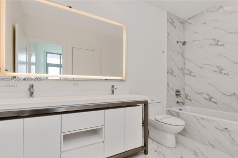 Снять в аренду кондоминиум в Санрайз, Флорида 2 спальни, 97.55м2, № 1997883 - фото 10