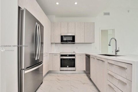 Снять в аренду кондоминиум в Санрайз, Флорида 2 спальни, 97.55м2, № 1997883 - фото 5