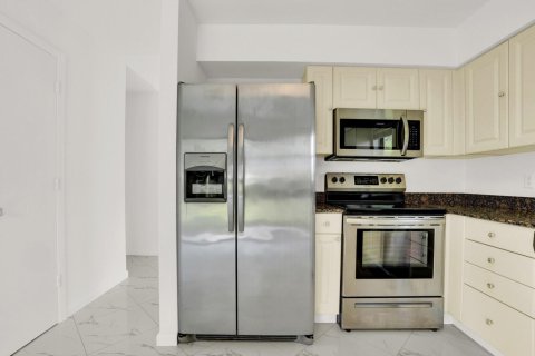 Adosado en venta en Palm City, Florida, 3 dormitorios, 139.63 m2 № 2078379 - foto 13
