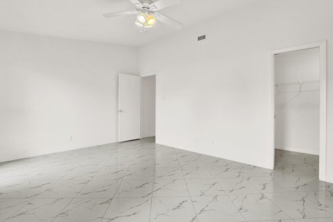 Adosado en venta en Palm City, Florida, 3 dormitorios, 139.63 m2 № 2078379 - foto 16