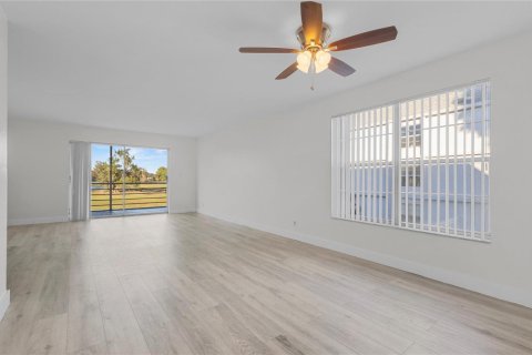 Copropriété à vendre à Tamarac, Floride: 2 chambres, 108.7 m2 № 2185209 - photo 13