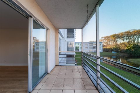 Copropriété à vendre à Tamarac, Floride: 2 chambres, 108.7 m2 № 2185209 - photo 30