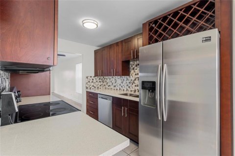 Copropriété à vendre à Tamarac, Floride: 2 chambres, 108.7 m2 № 2185209 - photo 8