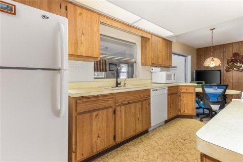 Casa en venta en Palm Harbor, Florida, 2 dormitorios, 166.67 m2 № 2386277 - foto 6