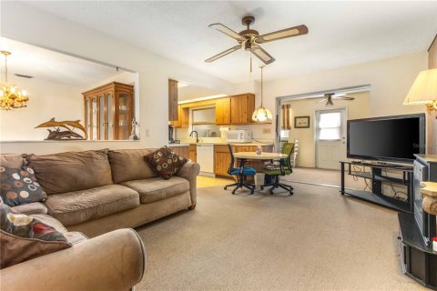 Casa en venta en Palm Harbor, Florida, 2 dormitorios, 166.67 m2 № 2386277 - foto 3