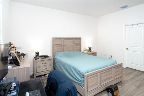 Купить таунхаус в Майами-Гарденс, Флорида 2 спальни, 114.08м2, № 1961675 - фото 19