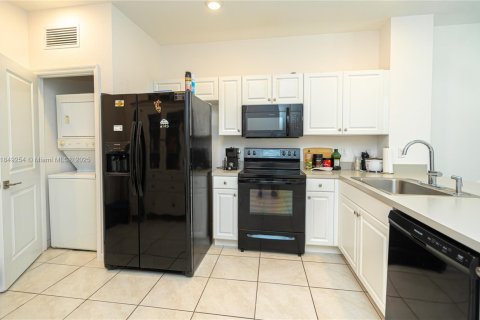 Купить таунхаус в Майами-Гарденс, Флорида 2 спальни, 114.08м2, № 1961675 - фото 9