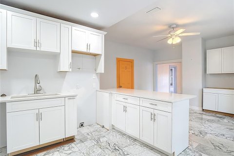 Casa en venta en Tampa, Florida, 4 dormitorios, 171.87 m2 № 2149473 - foto 22