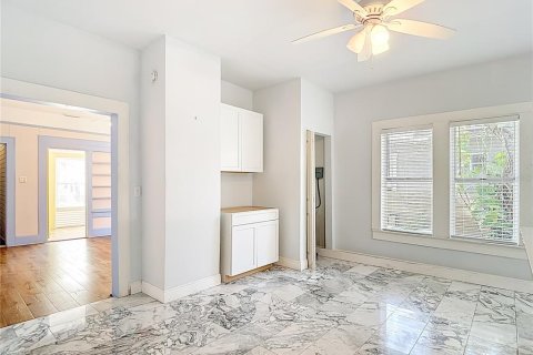 Casa en venta en Tampa, Florida, 4 dormitorios, 171.87 m2 № 2149473 - foto 17