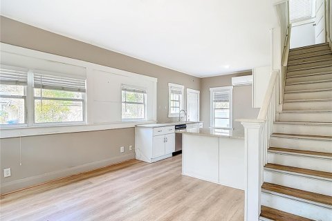 Casa en venta en Tampa, Florida, 4 dormitorios, 171.87 m2 № 2149473 - foto 25